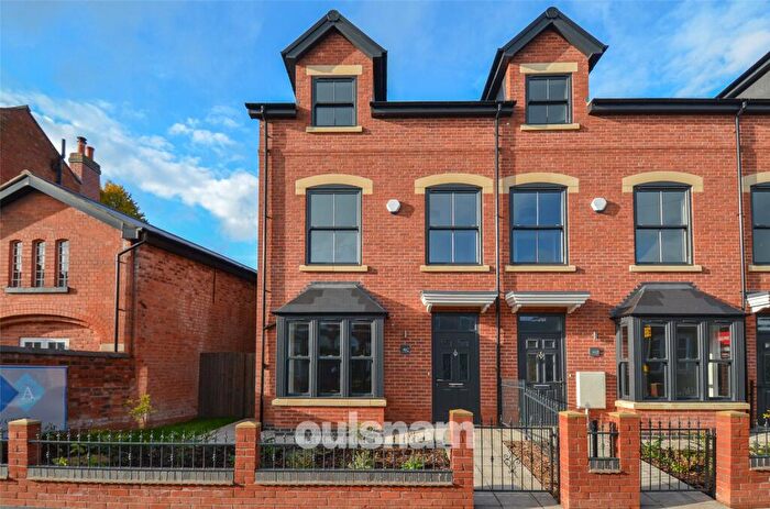 4 Bedroom End Of Terrace House For Sale In Vicarage Road, Kings Heath, Birmingham, West Midlands, B14