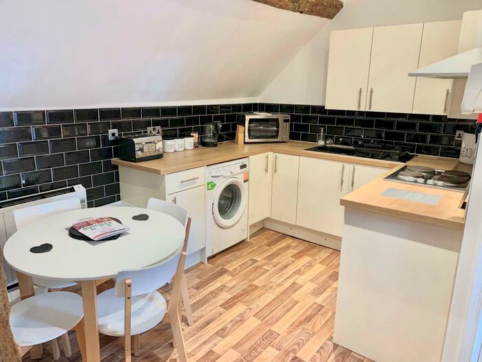 Flat To Rent In Bridge Street, Stafford, West Midlands, ST16