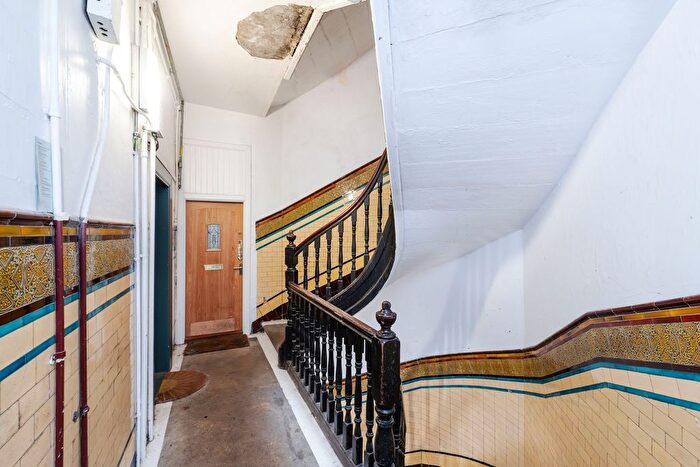 2 Bedroom Flat For Sale In Hunter Street, Glasgow, G4