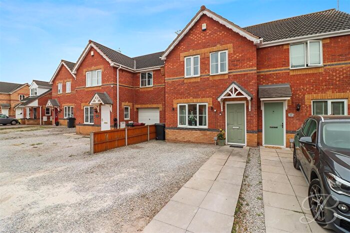 3 Bedroom Semi-Detached House For Sale In Maple Drive, Creswell, Worksop, S80