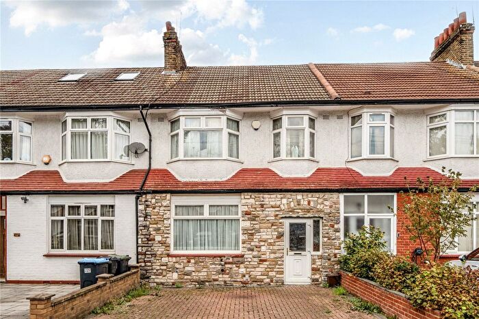 3 Bedroom Terraced House For Sale In Princes Avenue, Palmers Green, London, N13