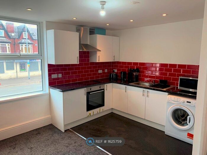 1 Bedroom Flat To Rent In Bexley View, Leeds, LS8