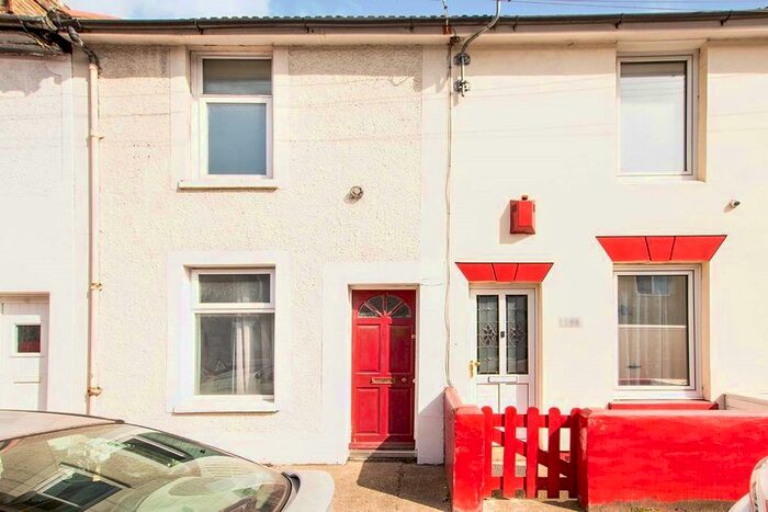 2 Bedroom Terraced House To Rent In Thorold Road, Chatham, Kent, ME5