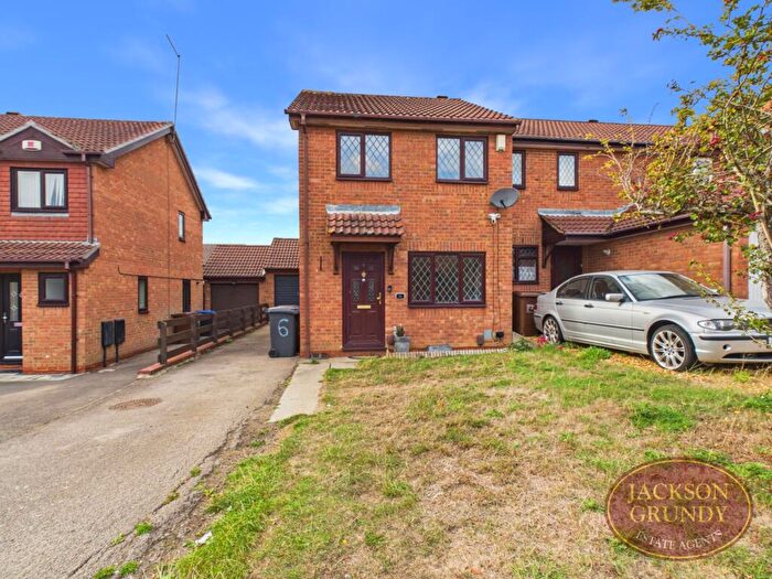 2 Bedroom End Of Terrace House For Sale In Hedge End, East Hunsbury, NN4
