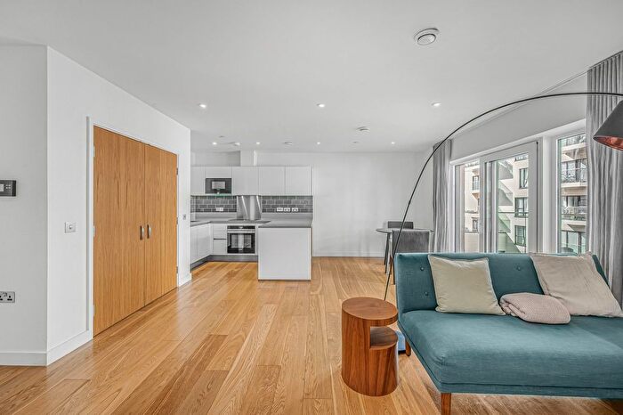 1 Bedroom Flat To Rent In John Harrison Way, Canary Wharf, SE10