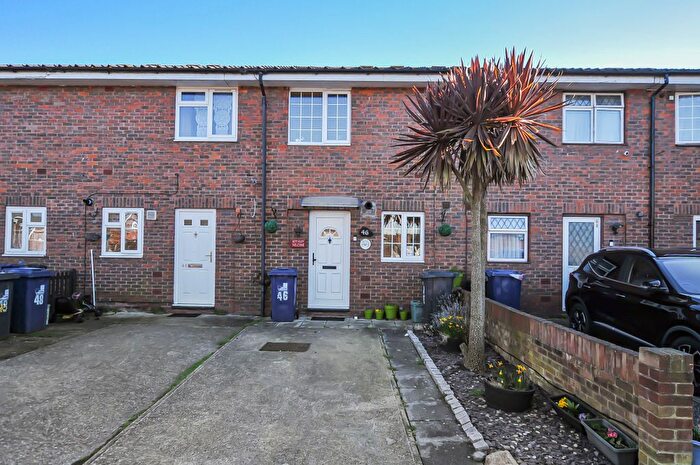3 Bedroom Terraced House To Rent In Lancaster Road, Northolt, UB5