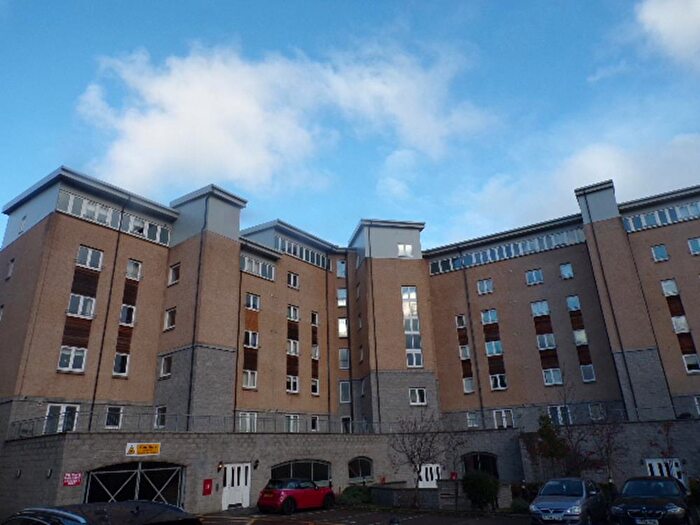 2 Bedroom Flat To Rent In Portland Street, Aberdeen, AB11