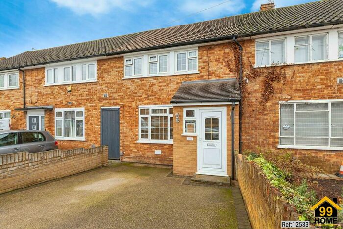 3 Bedroom Terraced House To Rent In Spencer Road, Slough, Borough, SL3