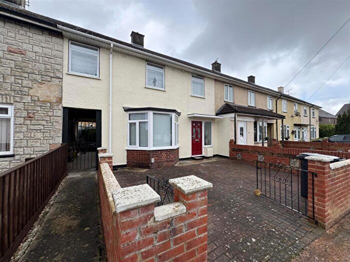 3 Bedroom Terraced House For Sale In Penhill Drive, Swindon, SN2