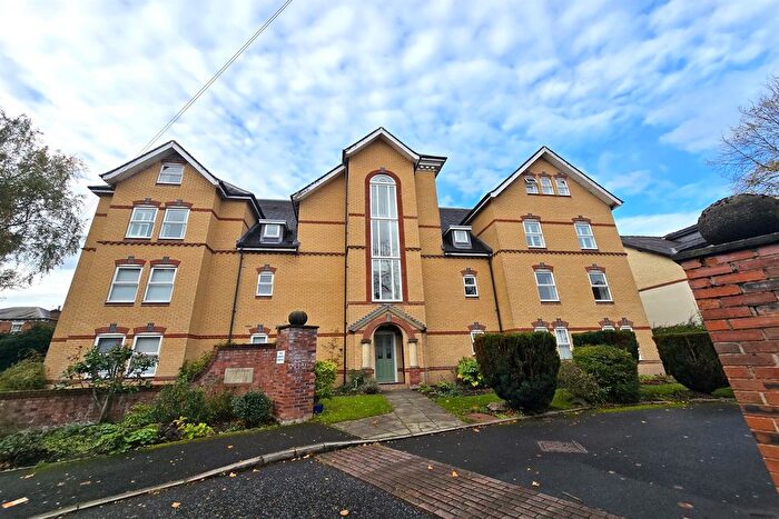 2 Bedroom Flat For Sale In Gaskell Road, Altrincham, WA14