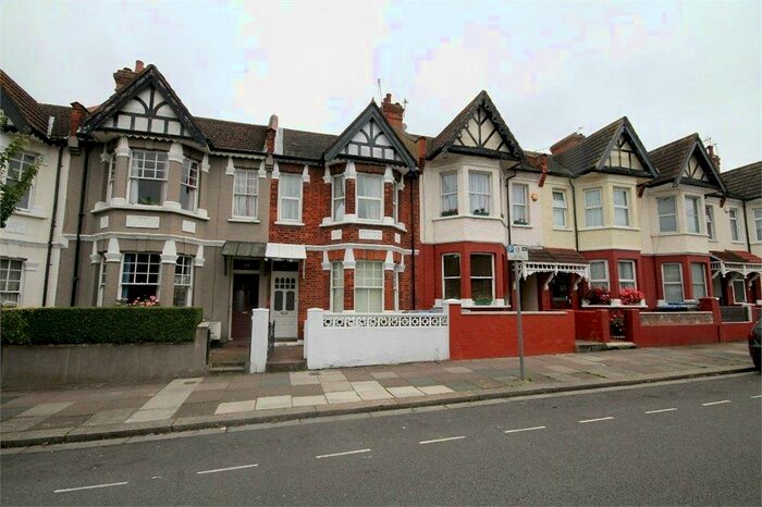 2 Bedroom Flat To Rent In Maybury Gardens, NW10