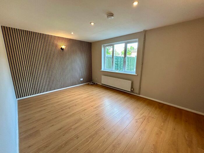 3 Bedroom Terraced House To Rent In Exhall Close, Redditch, Worcestershire, B98