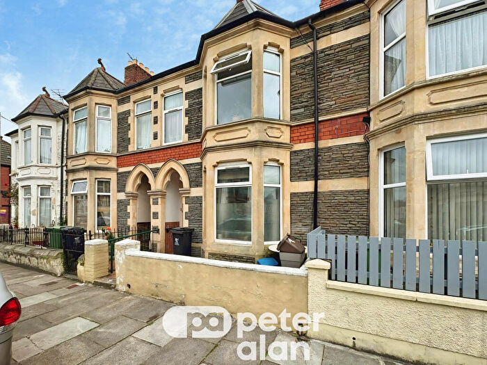 Studio To Rent In Theobald Road, CF5