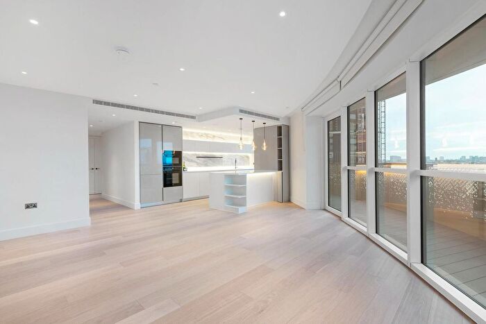 2 Bedroom Flat To Rent In Wood Lane, London, W12