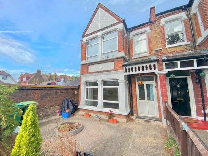 1 Bedroom Property To Rent In Beauval Road, London, SE22