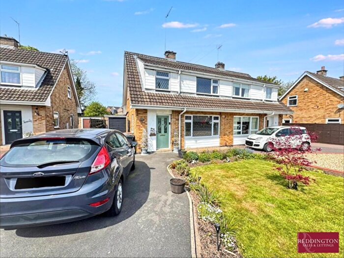 3 Bedroom Semi-Detached House For Sale In Farndale, Whitwick, Coalville, LE67