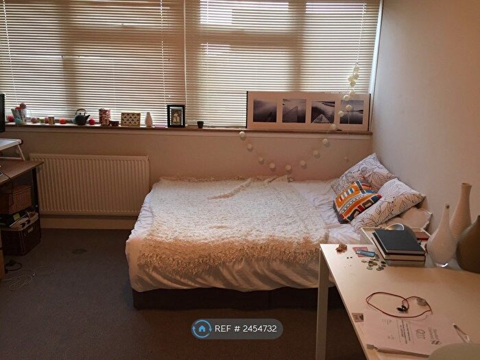 Studio To Rent In Holmdale Road, London, NW6