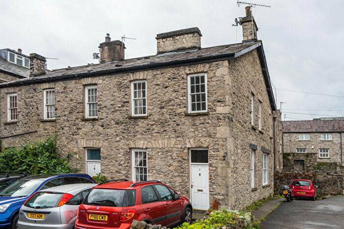 2 Bedroom End Of Terrace House To Rent In Grosvenor Court, Stramongate, Kendal, LA9