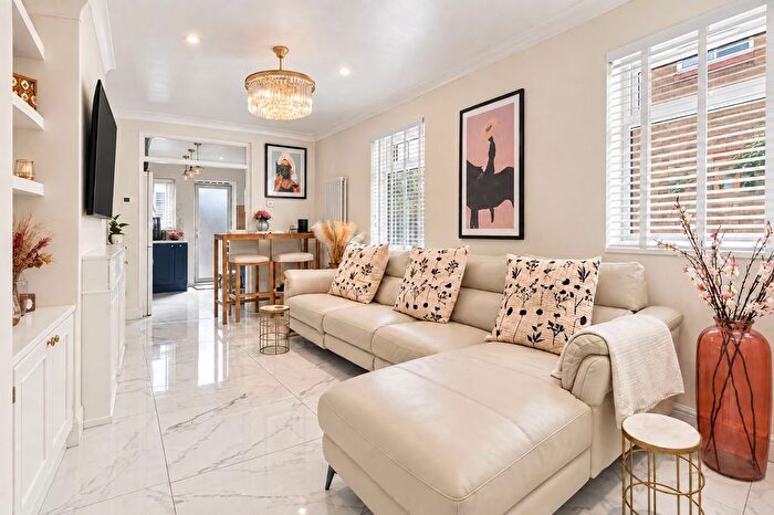 2 Bedroom Property For Sale In Burlington Road, Thornton Heath, CR7