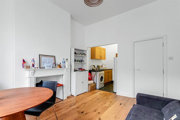 1 Bedroom Flat To Rent In Delancey Street, London, NW1