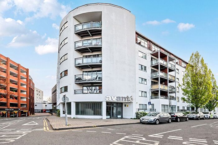 1 Bedroom Flat For Sale In The Bittoms, Kingston Upon Thames, KT1