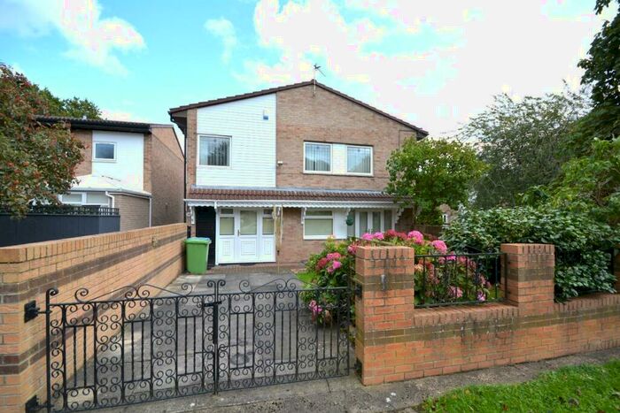 3 Bedroom Semi-Detached House To Rent In Greenlee Garth, Newton Aycliffe, DL5