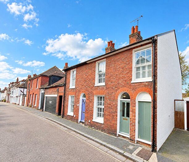2 Bedroom End Of Terrace House For Sale In Fisher Street, Sandwich, CT13