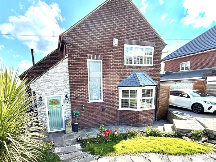 2 Bedroom Detached House For Sale In Broad Lane, Moss Bank, St Helens, WA11