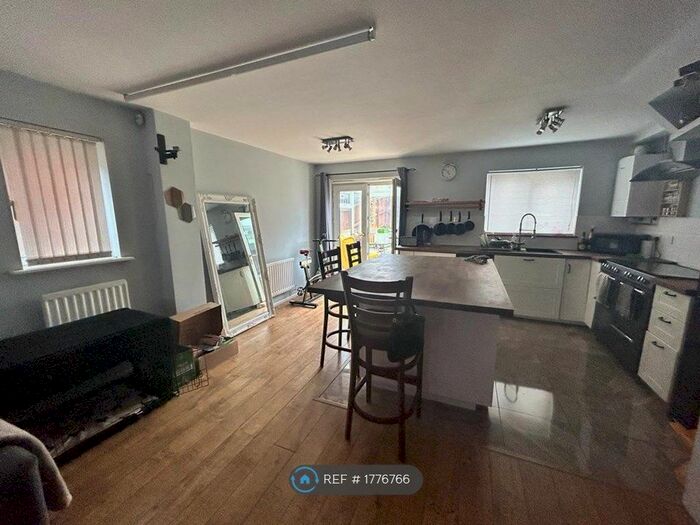 2 Bedroom Semi-Detached House To Rent In Old York Street, Manchester, M15