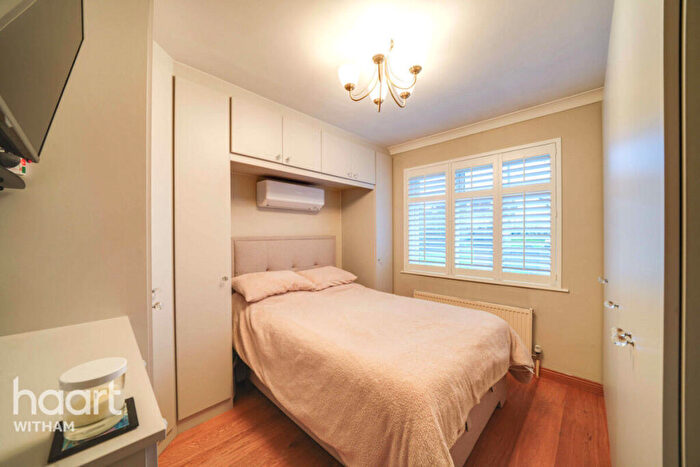 3 Bedroom Semi-Detached Bungalow For Sale In Maltings Lane, Witham, CM8