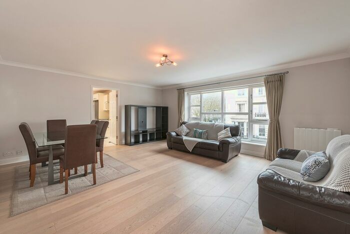 3 Bedroom Flat To Rent In Westbourne Terrace, London, W2