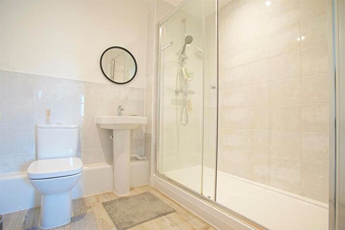 2 Bedroom Flat For Sale In Hobbs Way, Gloucester, GL2