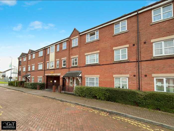 2 Bedroom Flat To Rent In Hingley Court, Hill Passage, Cradley Heath, B64