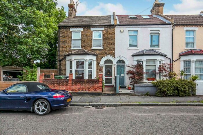 1 Bedroom Flat To Rent In Helvetia Street, Sydenham, SE6