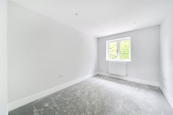 4 Bedroom Detached House For Sale In The Ridings, Addlestone, Surrey, KT15