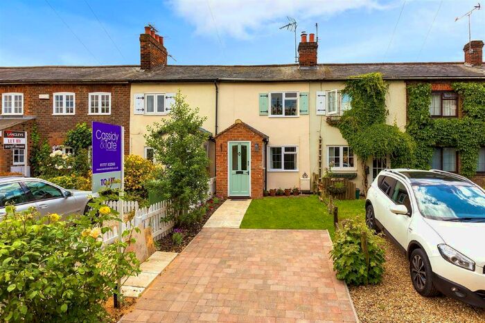 2 Bedroom Detached House To Rent In Tyttenhanger Green, Tyttenhanger, St. Albans, Hertfordshire, AL4