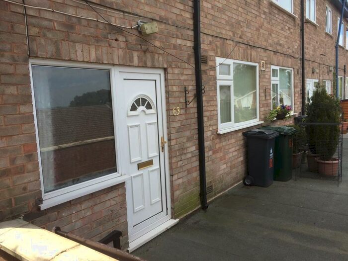 3 Bedroom Flat To Rent In Blackwood Road, Sutton Coldfield, B74