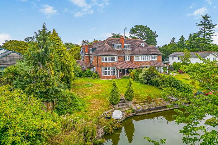 4 Bedroom House For Sale In Willowmere, Curzon Park North, CH4