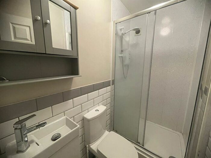 6 Bedroom Semi-Detached House To Rent In **£pppw Excl Bills** Pelham Crescent, Beeston, NG9