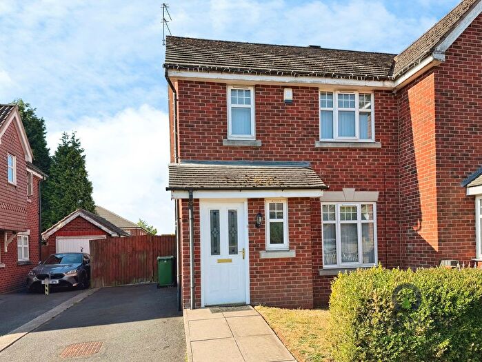 3 Bedroom Semi-Detached House To Rent In Dibdale Road West, Dudley, West Midlands, DY1