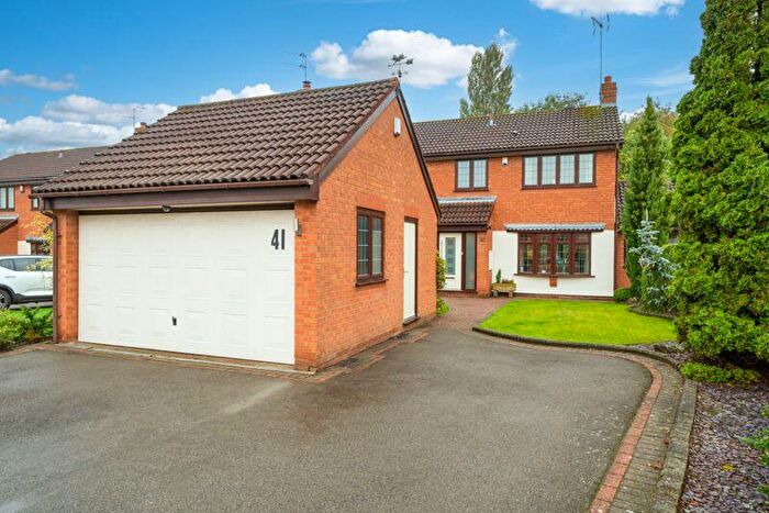 4 Bedroom Detached House For Sale In Windermere Drive, Kingswinford, DY6