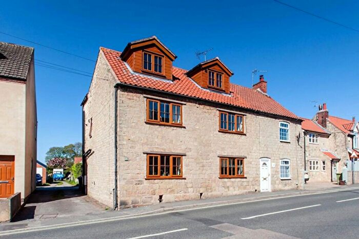 5 Bedroom Cottage For Sale In Bakestone Moor, Whitwell, S80