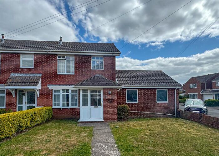 3 Bedroom End Of Terrace House For Sale In Kensington Road, Chichester, PO19