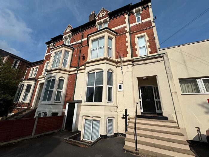 Studio To Rent In Newbridge Crescent, Wolverhampton, WV6