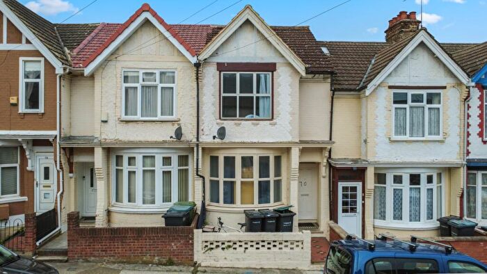 3 Bedroom Terraced House For Sale In Pier Rd, Northfleet, Gravesend, DA11