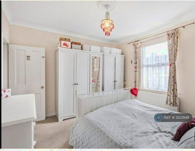 2 Bedroom Semi-Detached House To Rent In Moffat Road, London, CR7