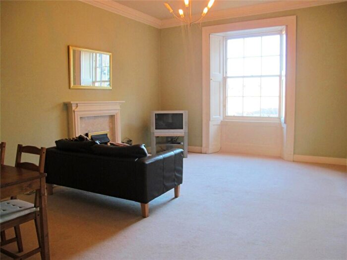 2 Bedroom Flat To Rent In Oxford Terrace, Edinburgh, EH4
