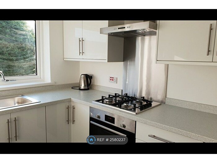 2 Bedroom Flat To Rent In Blandon Way, Cardiff, CF14