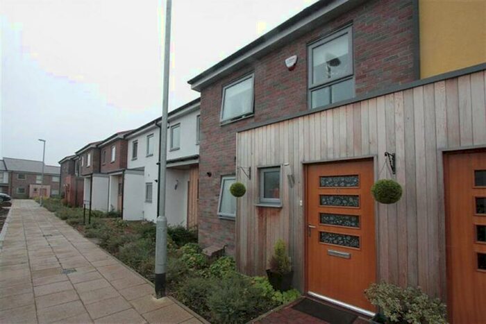 3 Bedroom Terraced House To Rent In Trinity Courtyard, Gateshead, NE8