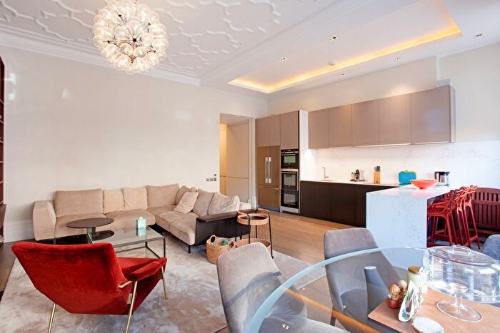 2 Bedroom Flat To Rent In Bolton Gardens, London, SW5